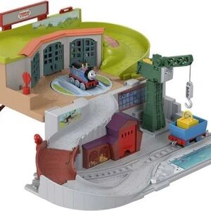 Thomas & Friends Playset with Green Crane and Blue Train